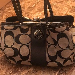 Classic COACH Signature Shoulder Bag